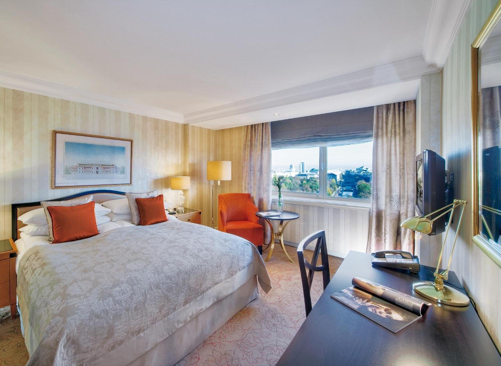 Classic Club Room, 1 King Bed